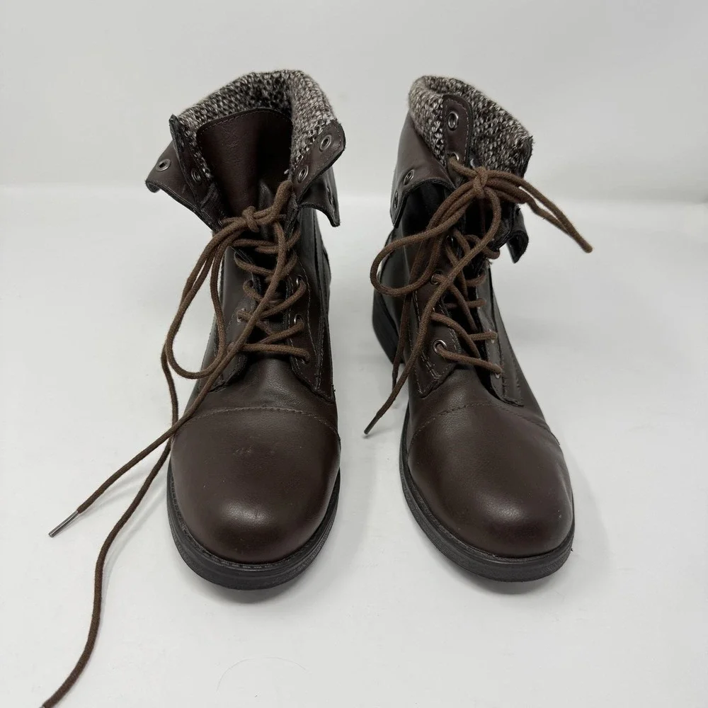 Maxa Boots Women Size 8.5 Brown Combat Lace Up Ankle Fold Over Knit Cuff Booties